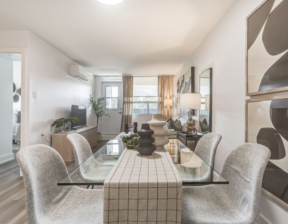 Dining area of a one bedroom suite at Elora.